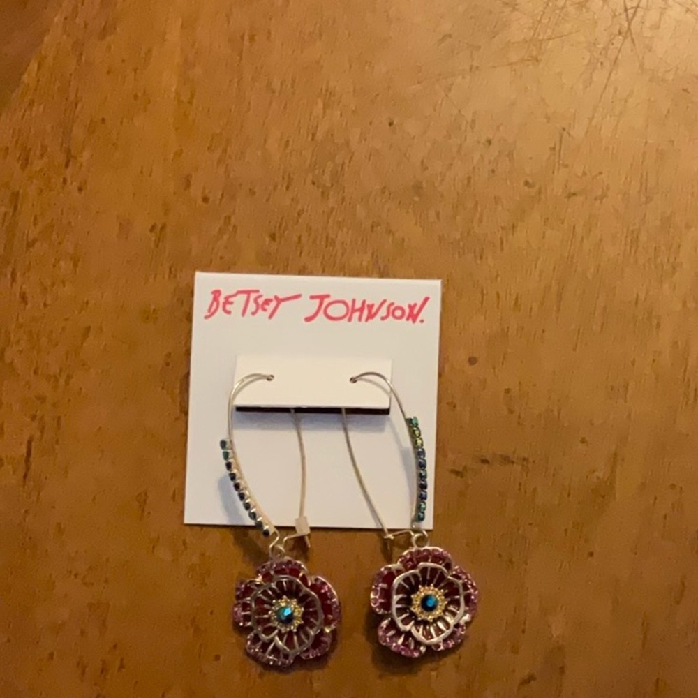 Betsey Johnson flower earrings